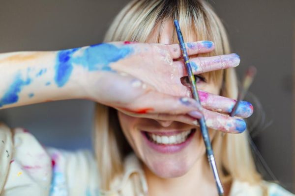 Creating arts and crafting positively predicts subjective wellbeing
